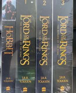 The hobbit and the lord of ring (共4本) 霍比特人 （小学儿童读物） 和 指环王 系列共4本